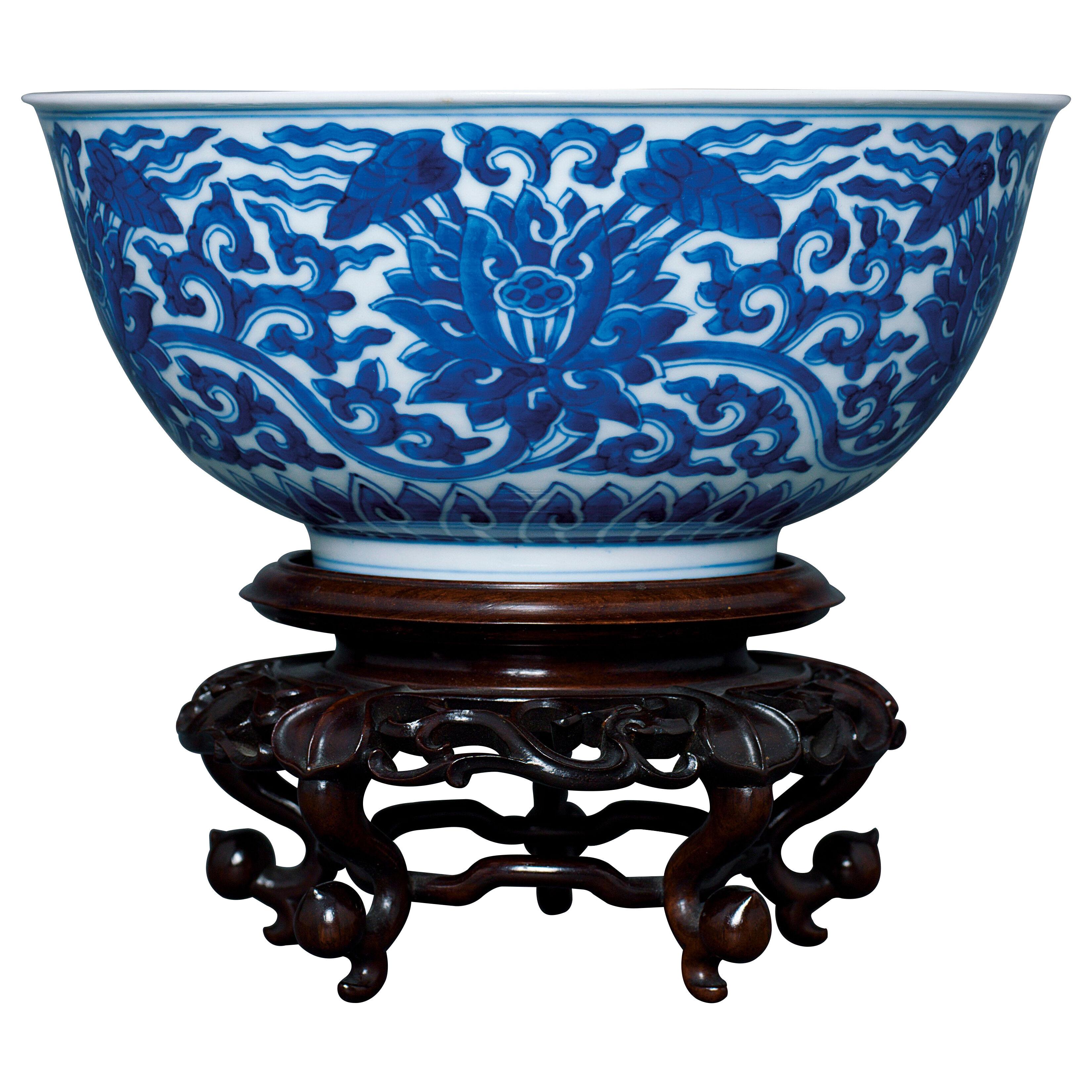 Chinese imperial porcelain blue and white palace bowl, wan