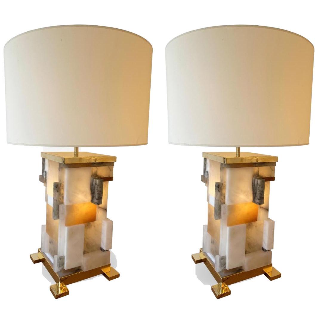 Contemporary Pair of Alabaster Gilt Metal Cubismi Lamps by Cagianelli. Italy